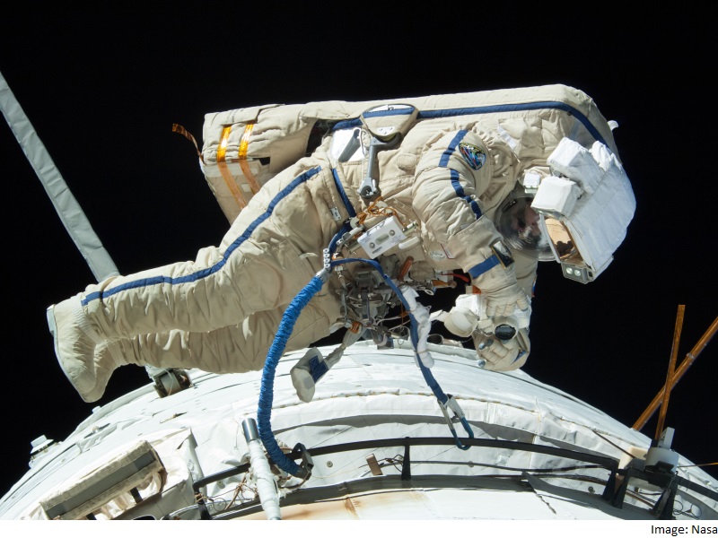 Russian Cosmonauts Wrap Up Spacewalk