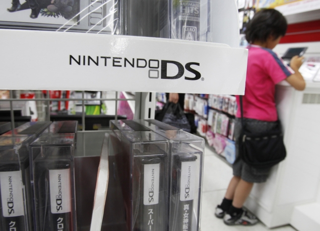 Nintendo sells 400,000 Wii U consoles in first week of US launch
