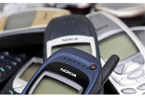 Nokia caught between rock and a hard place