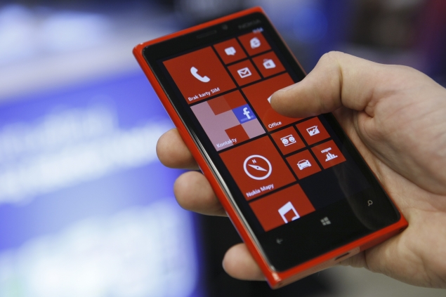 Nokia generates $270 million profit but sales drop