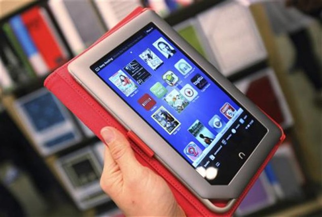 Barnes & Noble Nook GlowLight e-reader released, takes on Kindle Paperwhite