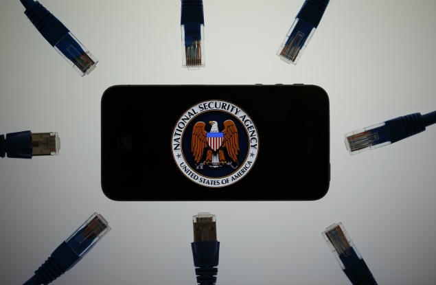 NSA can snoop on Apple's iPhone, other popular hardware: Expert