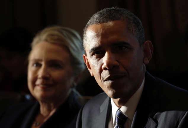 Barack Obama takes 'fiscal cliff' battle to Twitter