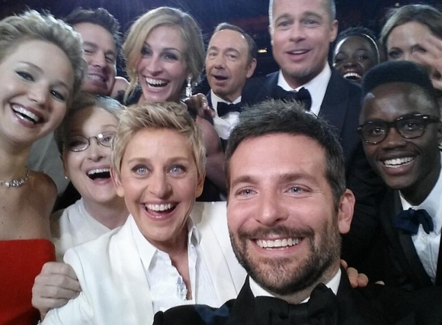 Oscar host's star-studded selfie goes viral on Twitter