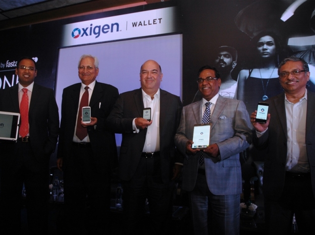 Now, Send Money Over Social Networks With Oxigen Wallet App
