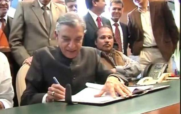 Ex-Railway Minister wants police to investigate sudden increase in Facebook likes!