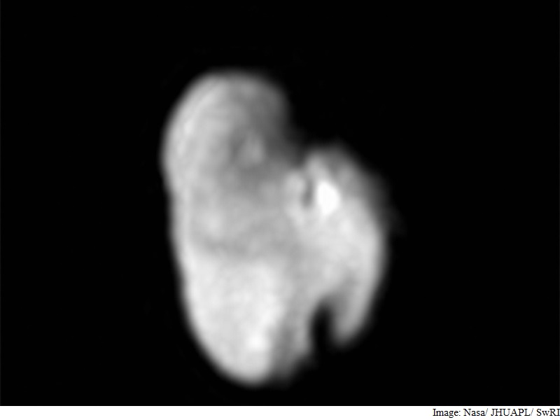 Nasa's New Horizons Probe Spots Pristine Water Ice on Pluto Moon Hydra