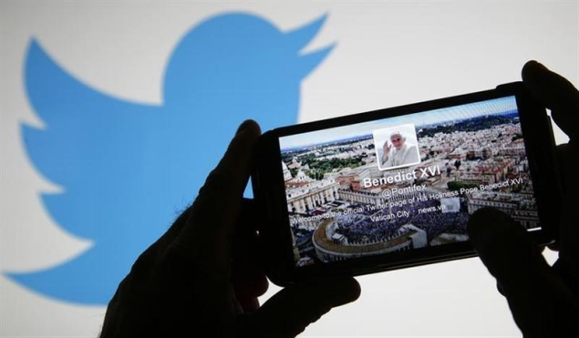Pope Francis celebrates 10 million Twitter followers milestone