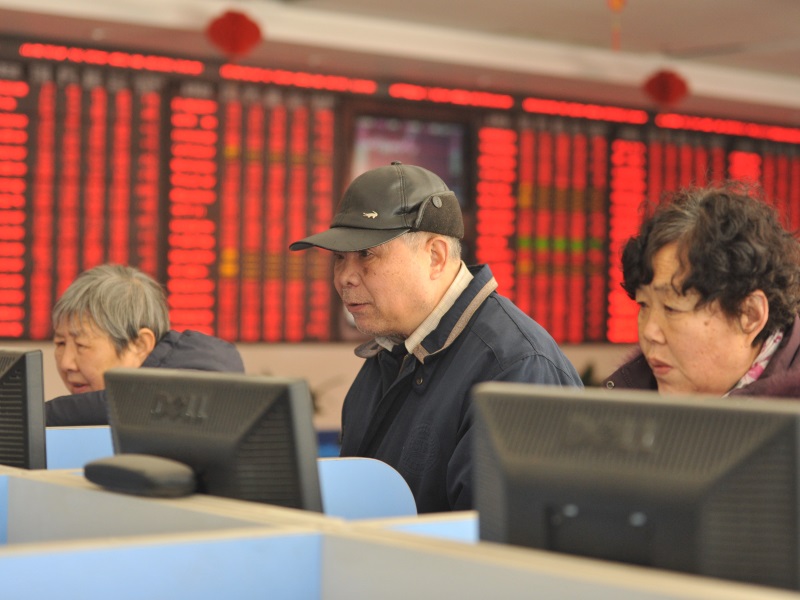 China's Online Population Nears 700 Million: Government