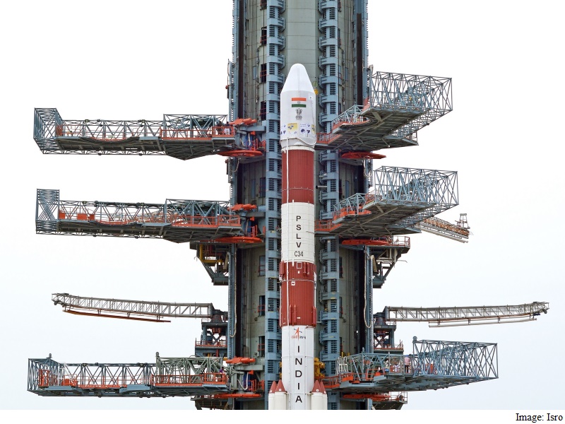 इसरो ने बनाया नया रिकॉर्ड, एक बार में लॉन्च किए 20 उपग्रह