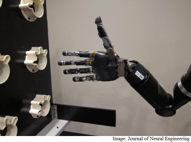 Researchers Enable Paralysed Woman to Control Robotic Arm With Thoughts
