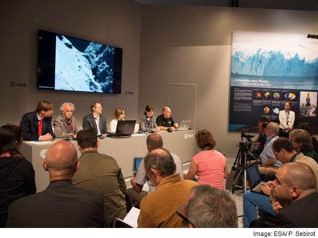 Scientists Plan Risky Move to Get Rosetta Spacecraft Nearer Comet