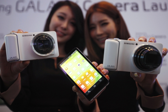 Samsung launches Galaxy camera in Japan
