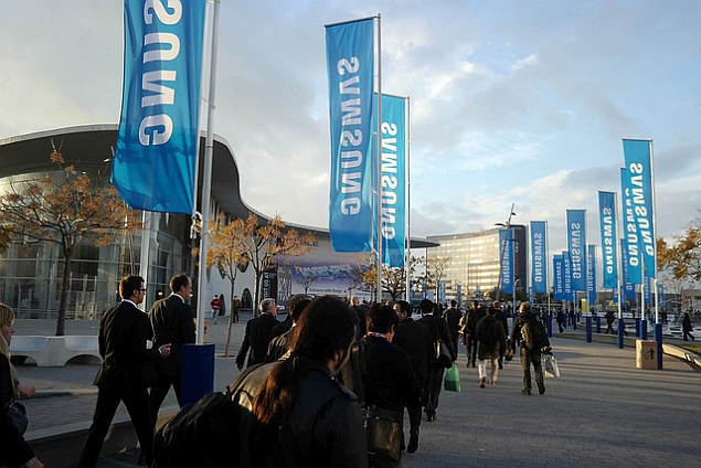 Samsung Overtakes Apple for First Time in US Consumer Poll