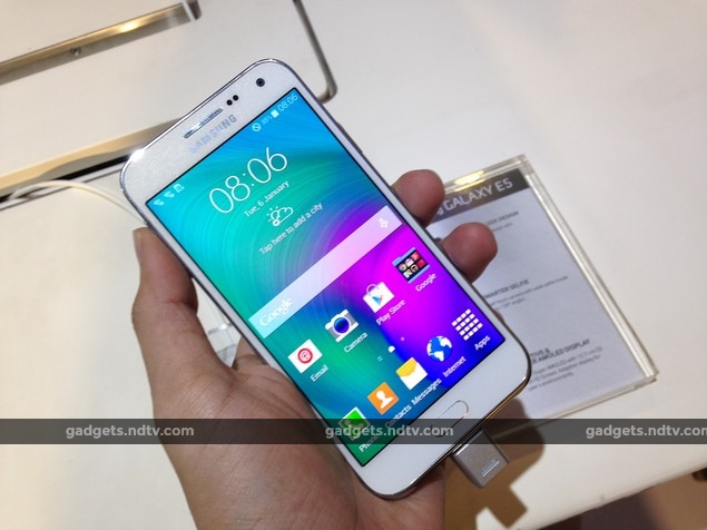 samsung_galaxy_e5_front_launch_event_ndtv.jpg