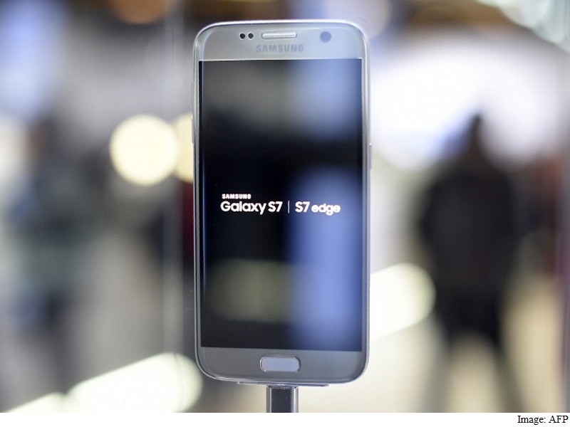 Samsung Galaxy S7, S7 Edge Short on Innovation in Tough 2016
