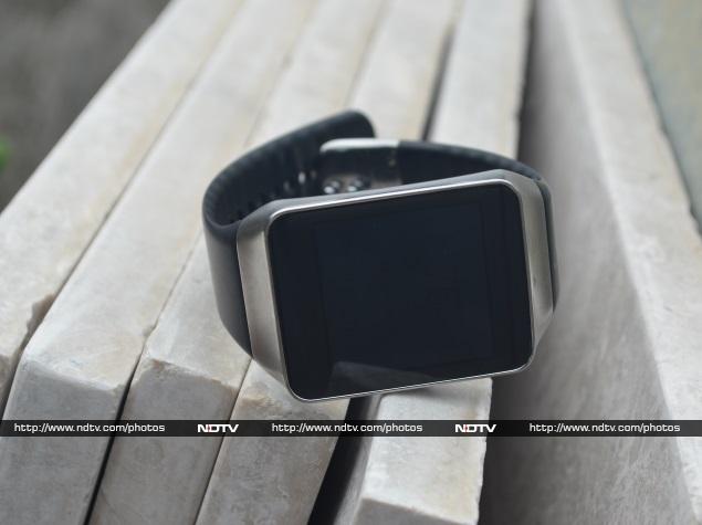LG G Watch, Samsung Gear Live Review: Android You Can Wear