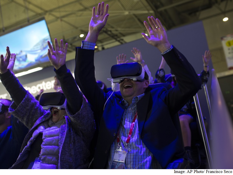 Virtual Reality Is Next as Smartphone Sales Slow