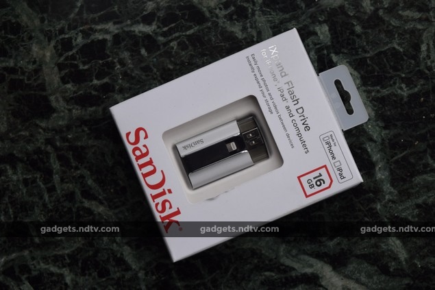 SanDisk iXpand Flash Drive review: A good but flawed accessory for iPhone  and iPad packrats - CNET