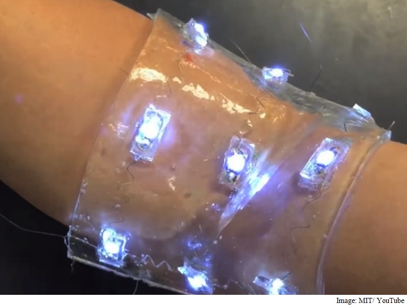 New Bandage Senses Temperature, Delivers Medicine