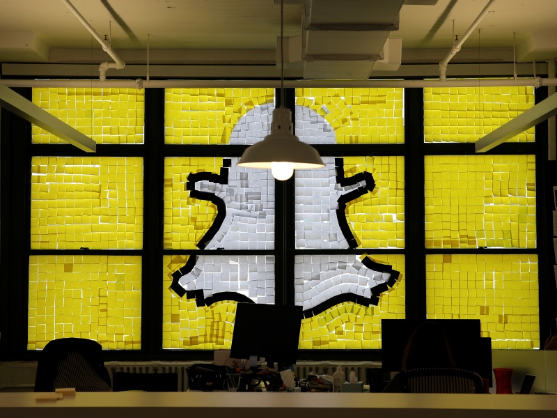 Snapchat Seen Surging Past Twitter, Pinterest in the US: eMarketer