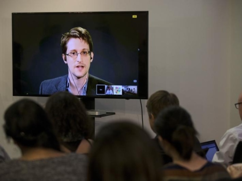 UK Spies Can Hack Smartphones: Snowden