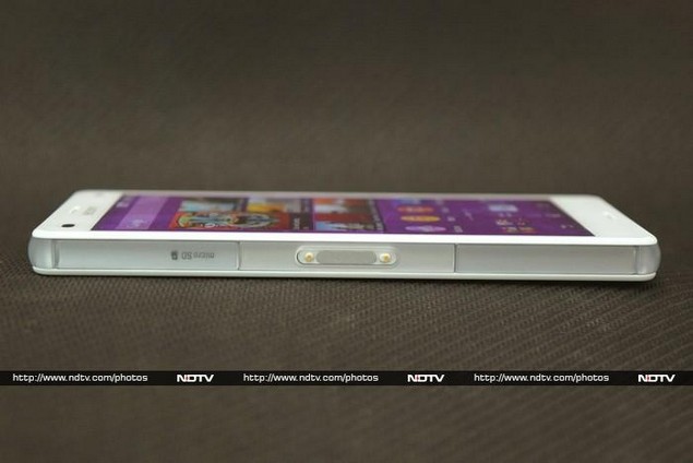 sony_xperia_z3_compact_left_ndtv.jpg