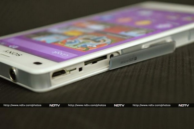 sony_xperia_z3_compact_ports_ndtv.jpg