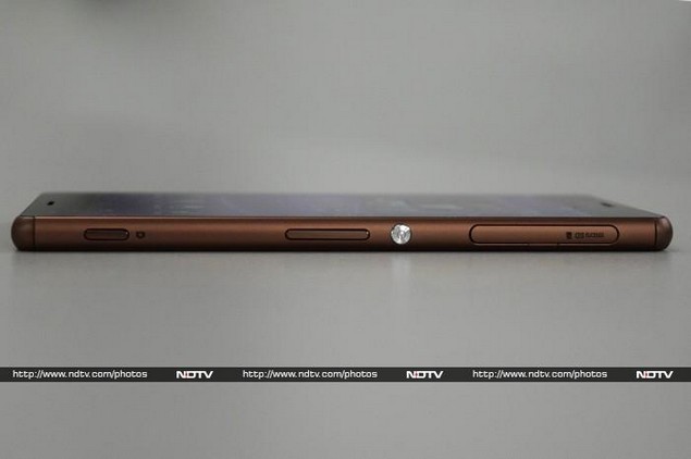 sony_xperia_z3_right_ndtv.jpg