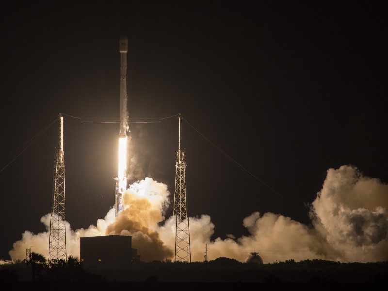 SpaceX Rocket Blasts Off From Florida on Satellite Delivery Mission