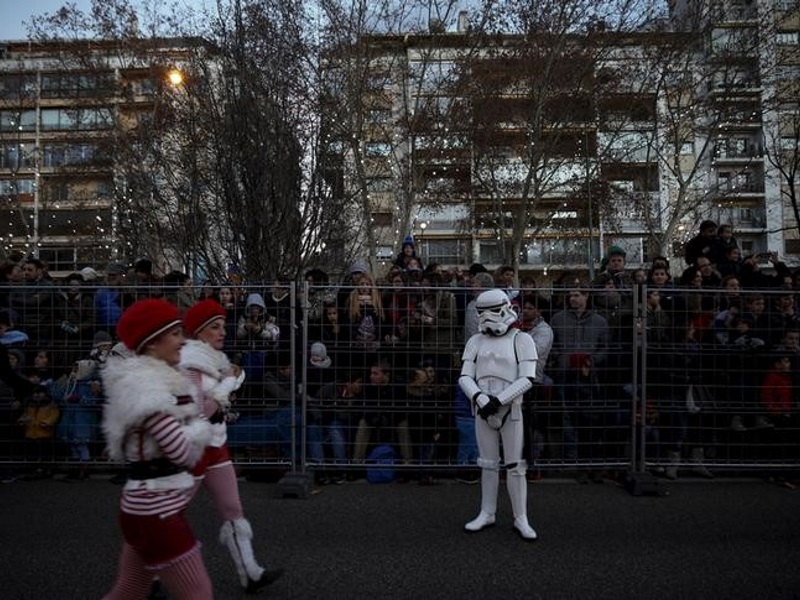 Star Wars: The Force Awakens Breaks Avatar's North America Box Office Record