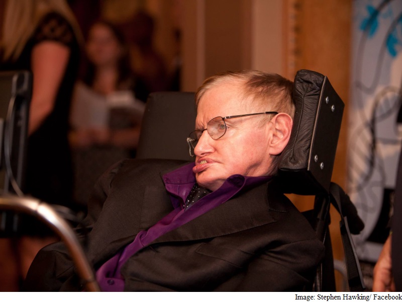 Stephen Hawking Urges Britain to Remain in EU