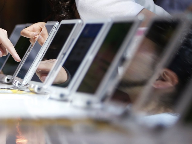 Affordability, Design, and User Experience Rule the Indian Smartphone Market