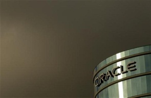 Oracle releases forecast-beating results early as exec departs