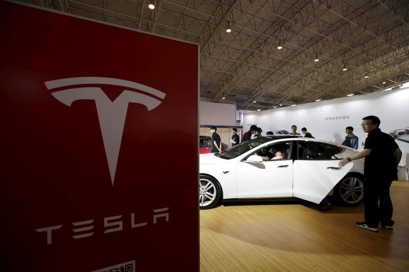 'Self-Driving' in Spotlight Again as China Sees First Tesla Autopilot Crash