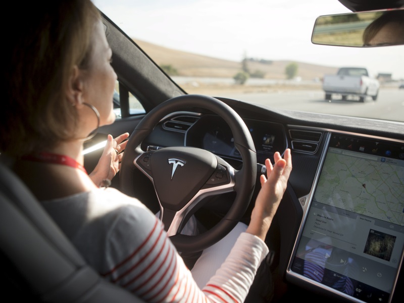 Tech Companies Face Rocky Road on the Way to Making Cars