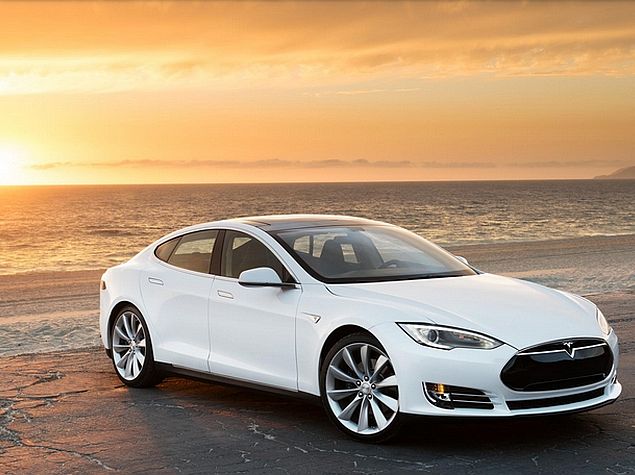 Musk Promises Away Entire Tesla Patent Portfolio to Promote Electric Cars