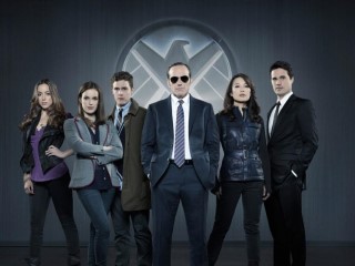 Coming to You Live From Facebook, a Lure Back to Your TV