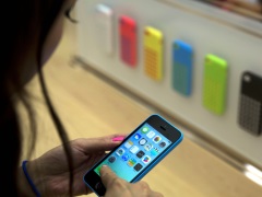 Apple Denies Plans to Launch Mobile Virtual Network Operator Service