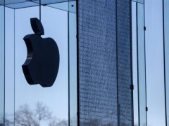 Apple Recruits Renowned Designer Marc Newson