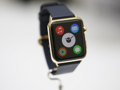 Apple CEO Says Employees Can Buy Apple Watch at Half the Price: Report