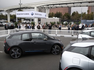 Hacker Creates a Device That Can Unlock Any Luxury Car