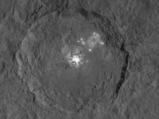 Nasa Dawn Probe Reveals Bright Spots on Dwarf Planet Ceres