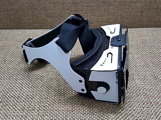 Converge VR Headset Offers the Best Glasses Free Cardboard Experience