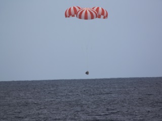 SpaceX Dragon Cargo Capsule Splashes Down in Pacific Ocean