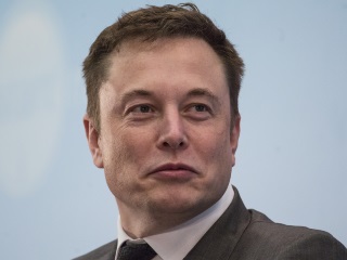 Musk, in His On-Site Sleeping Bag, Keeps Tesla Manufacturing on Track