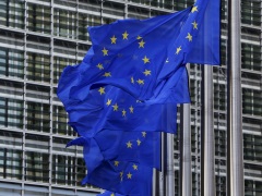 EU Unveils Digital Strategy, Aims to Break US Web Firms' Market Grip