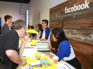 Alphabet, Facebook Seen Acquiring More as Startup Valuations Sag