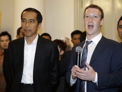 Facebook CEO Zuckerberg Presses Indonesian President Elect on Web Access