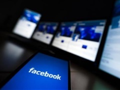 Facebook May Host News Sites' Material